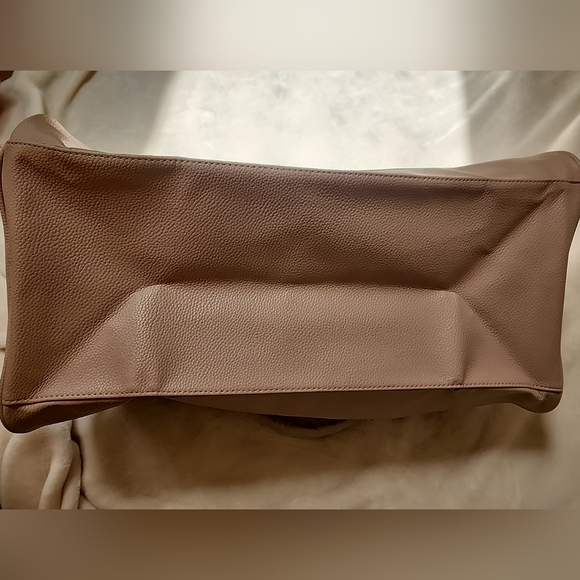 NWT Michael Kors Beauty Blush Faux Pebbled Leather Weekender Duffle Bag - Picture 6 of 7